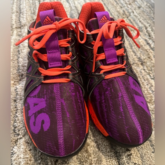 adidas Shoes - Adidas BRAND NEW SIZE 6 WOMANS